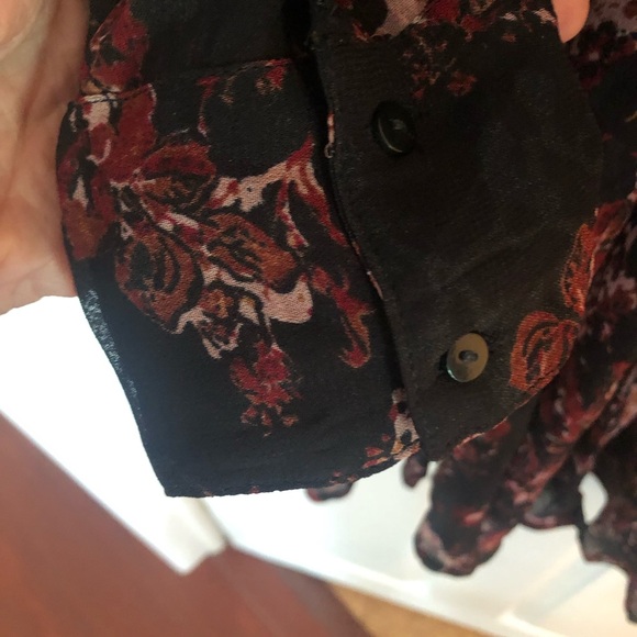 Zara Black and Red Ruffled Tie Front Blouse - Picture 8 of 12